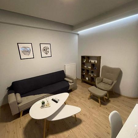 New Cosy Apartment Next To Archeological Museum Athens Luaran gambar